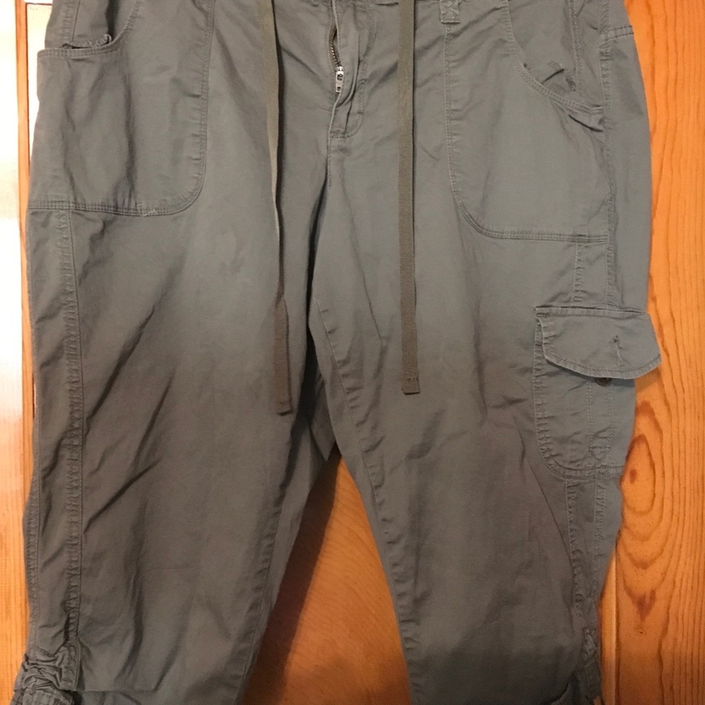 Cropped pants